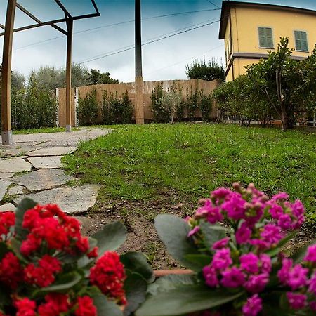 Appartement CasaLou' à Sarzana Extérieur photo