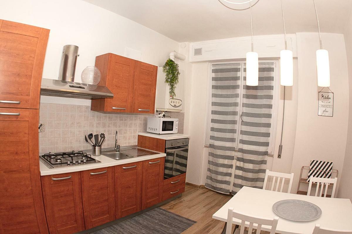Appartement CasaLou' à Sarzana Extérieur photo