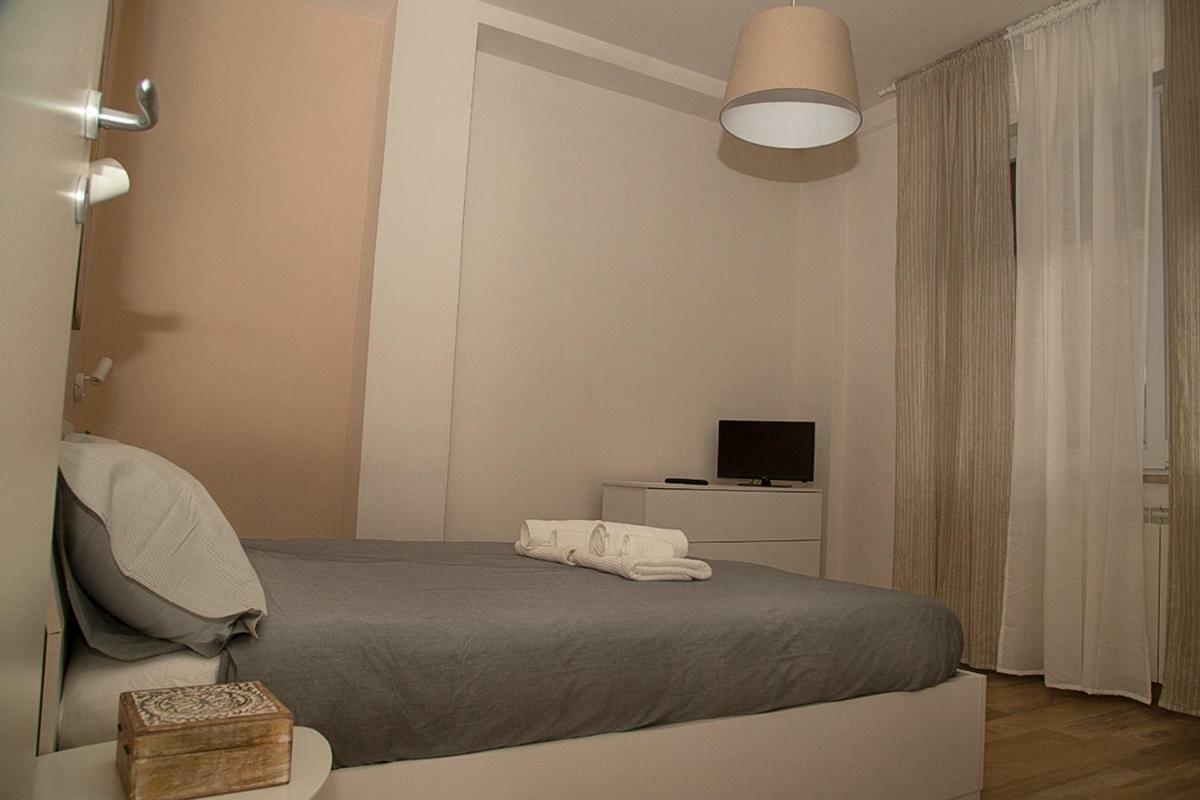Appartement CasaLou' à Sarzana Extérieur photo
