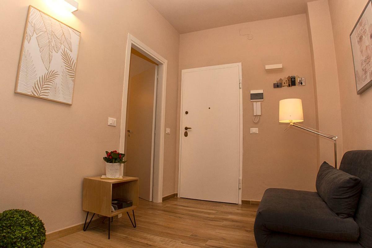 Appartement CasaLou' à Sarzana Extérieur photo